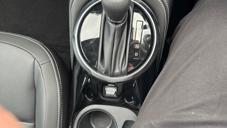 Nissan Juke 1.6 Hybrid Tekna 5dr Auto Hybrid Hatchback